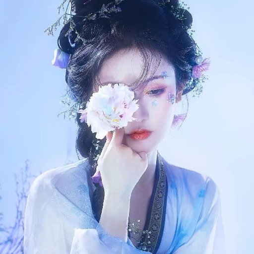 君芷憶