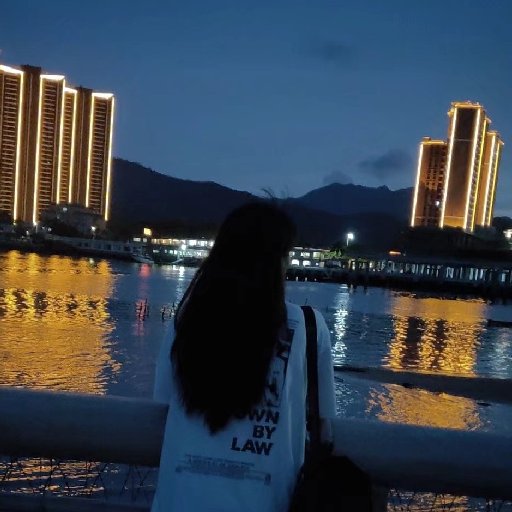 文且君