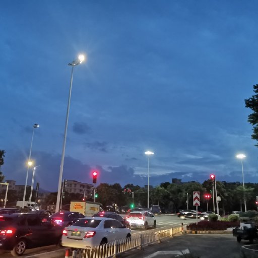 暮雨微斜