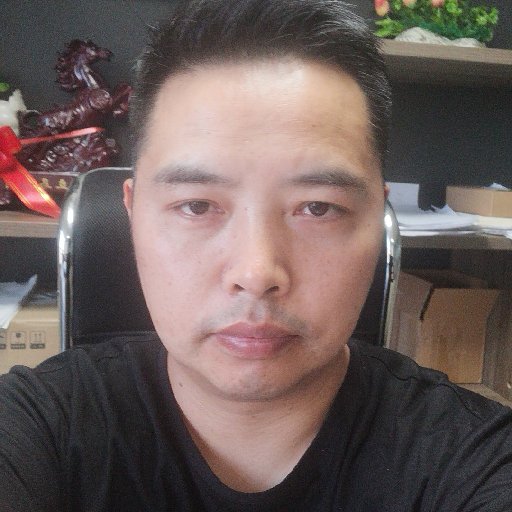 老家的木房子