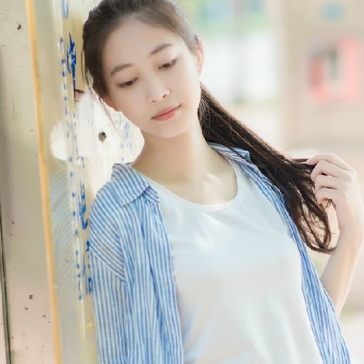 負手看喵咪