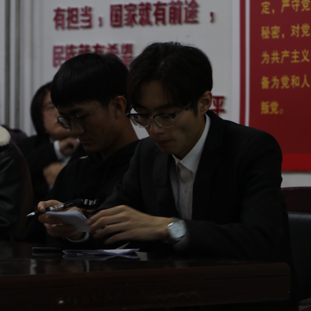 愛家人的小偉